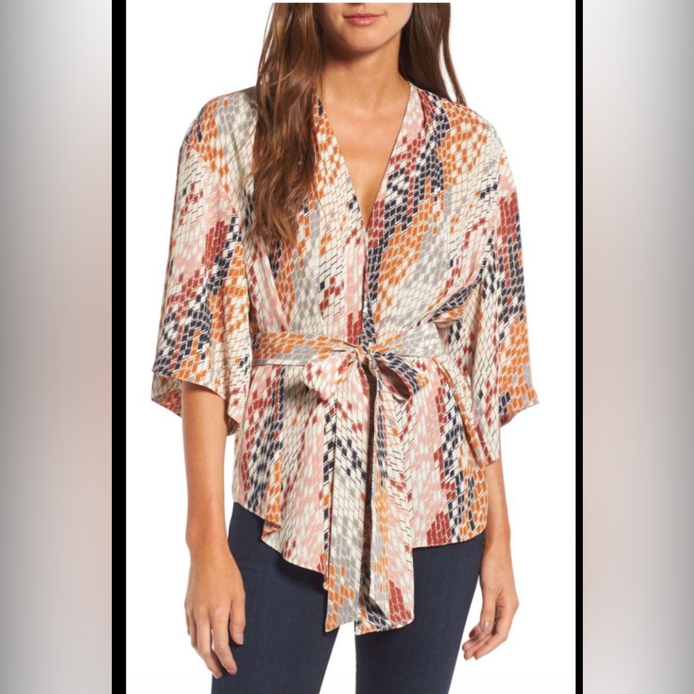 Trouve Multicolor Abstract Tie-Waist Blouse